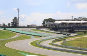 Piloto de 9 anos sofre acidente em Interlagos e é levado à UTI