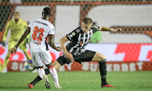 Matheusinho, Willian Oliveira (2) e Culebra marcaram os gols do Vitória contra o Atlético (foto: Pedro Souza/Atlético)