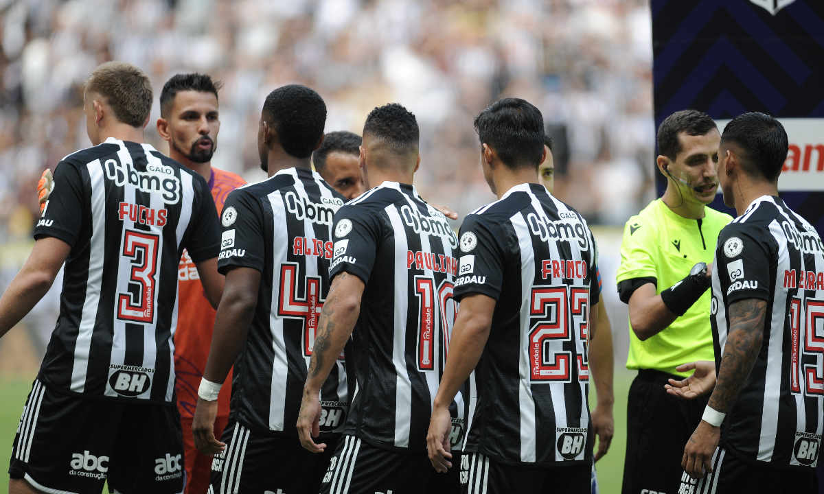 Jogadores do Atlético antes de jogo na Arena MRV (foto: Alexandre Guzanshe/EM/D.A. Press)