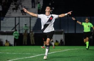 Vasco deixa Z4 da Série A com goleada e aumenta sequência negativa do São Paulo