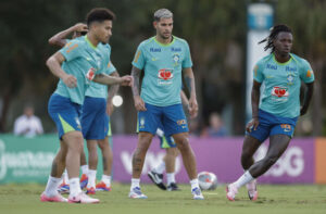 Jogadores da Seleção treinam (foto: Rafael Ribeiro/CBF)