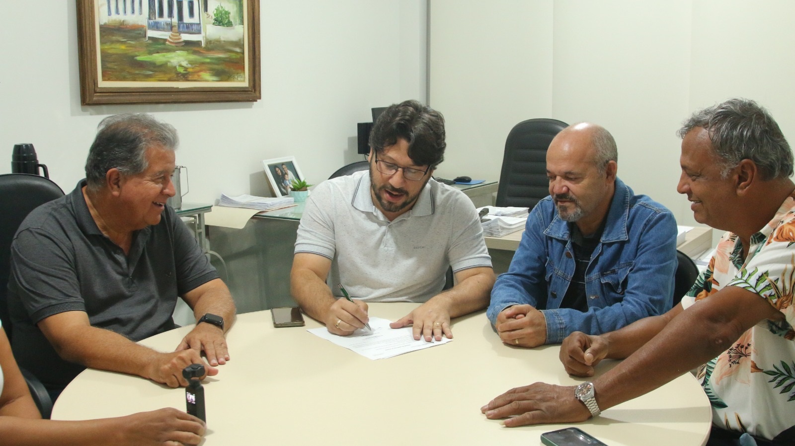 Ordem serviço autoriza pavimentação da rua Duque de Caxias, no distrito de Cachoeira do Vale