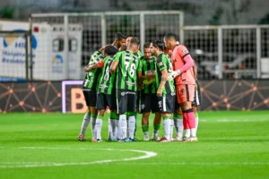 América: vitória sobre a Ponte Preta confirma força do Coelho jogando no Independência