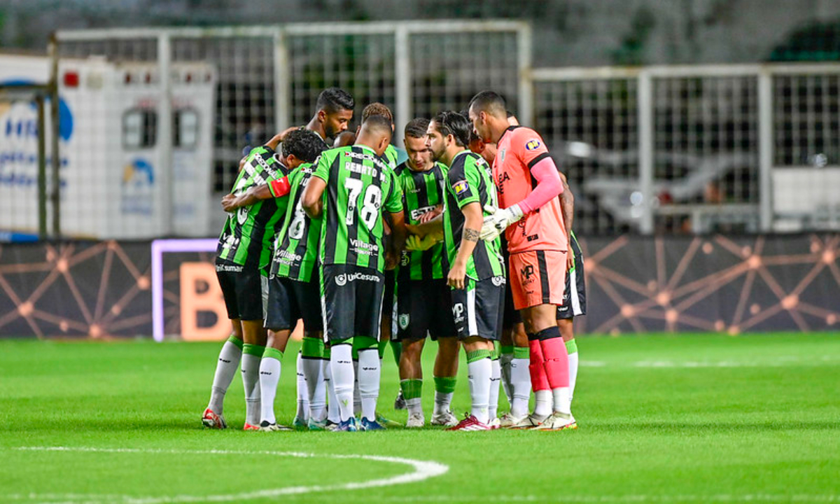 América em jogo pela Série B (foto: Mourão Panda/América)