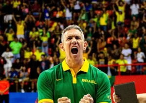 José Neto, técnico da seleção feminina de basquete, se demite