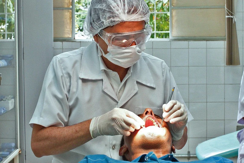 Questão cultural impede brasileiro de ir mais vezes ao dentista