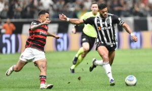 Simon vê erro de arbitragem grave em Atlético x Flamengo