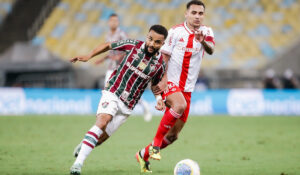 Fluminense empata com o Internacional na estreia de Mano Menezes e segue na lanterna do Brasileiro