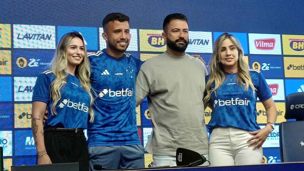 Reforço do Cruzeiro adiou lua de mel para assinar com o clube