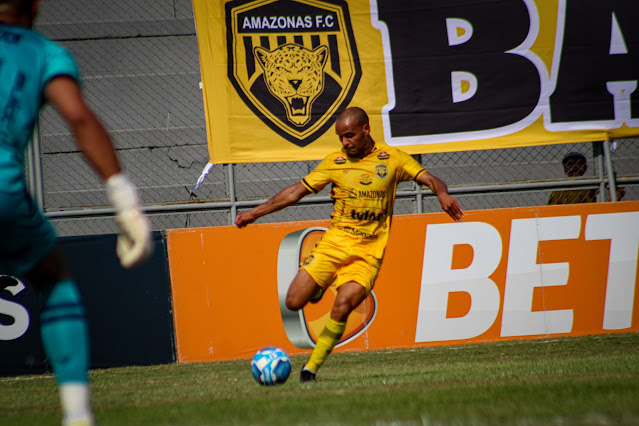 Jogador com passagens por Atlético e Cruzeiro deixa clube da Série B