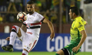 América fica perto de contratar zagueiro ex-São Paulo