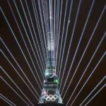 Paris abre Olimpíada com inédita cerimônia a céu aberto