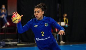 Bruna de Paula é destaque do handebol brasileiro (foto: Reprodução)