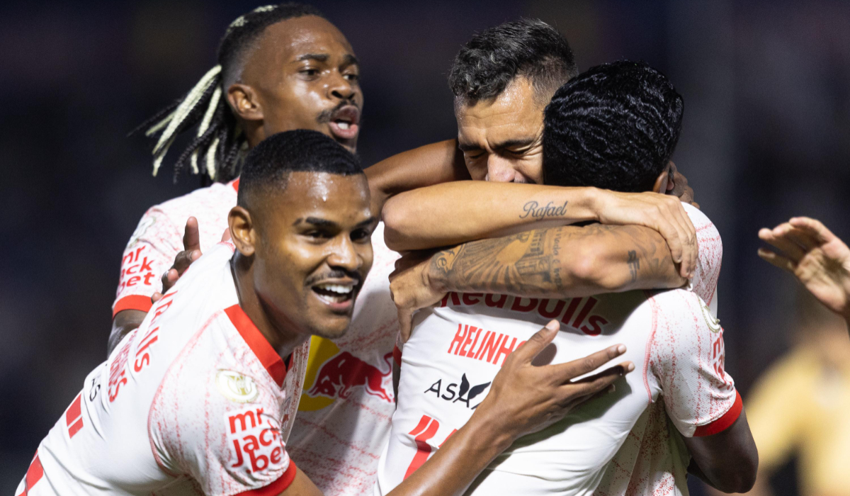 Bragantino vence Athletico-PR em casa e sobe na tabela do Brasileiro