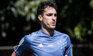 Juan Dinenno em treino do Cruzeiro (foto: Gustavo Aleixo/Cruzeiro)