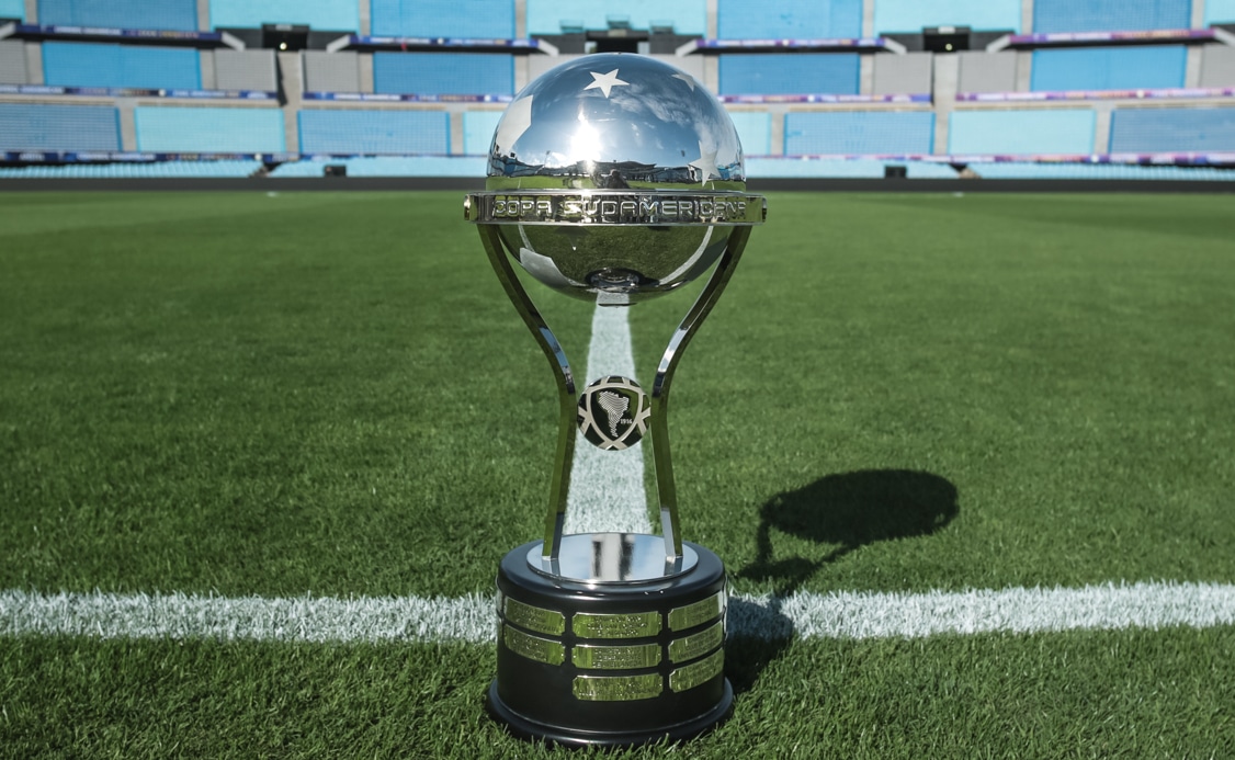 Taça da Copa Sul-Americana (foto: Divulgação/Conmebol)