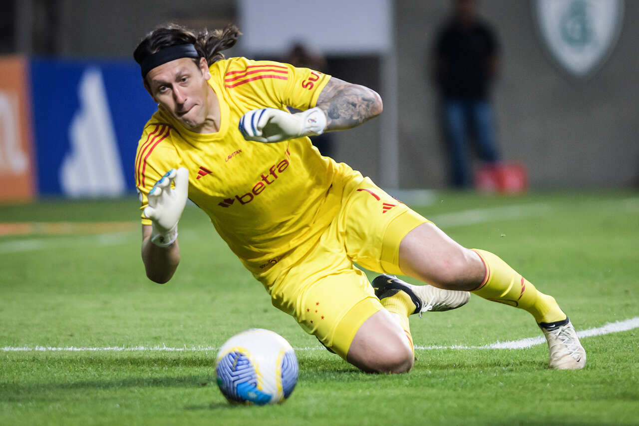 Cássio em jogo (foto: Gustavo Aleixo/Cruzeiro)