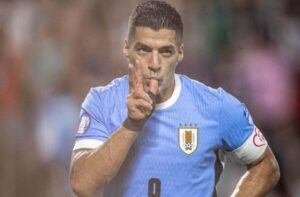 Luís Suárez marcou o gol que levou a disputa para os pênaltis (foto: Uruguai/Divulgação)