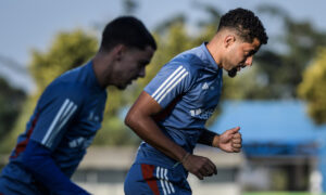 João Marcelo em treino do Cruzeiro (foto: Gustavo Aleixo/Cruzeiro)