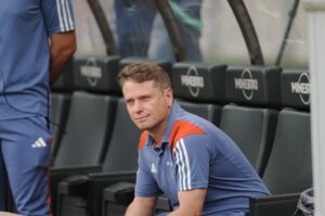 Fernando Seabra, técnico do Cruzeiro, na vitória por 3 a 0 sobre o Corinthians, no Mineirão (foto: Alexandre Guzanshe/EM/D.A Press)