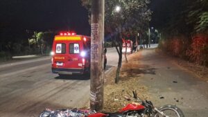 Motociclista morre após bater em poste no perímetro urbano da BR-381 em Ipatinga