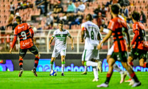 América em jogo da Série B (foto: Mourão Panda/América)