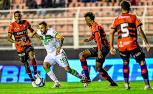 América em jogo da Série B (foto: Mourão Panda/América)