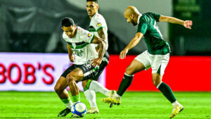 Lance de Goiás x América (foto: Mourão Panda / América)