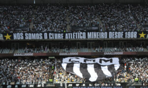 Torcedores do Atlético na Arena MRV (foto: Gladyston Rodrigues/EM/D.A)