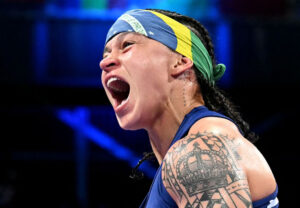 Bia Ferreira, pugilista brasileira nos Jogos Olímpicos de Paris 2024 (foto: MOHD RASFAN / AFP)