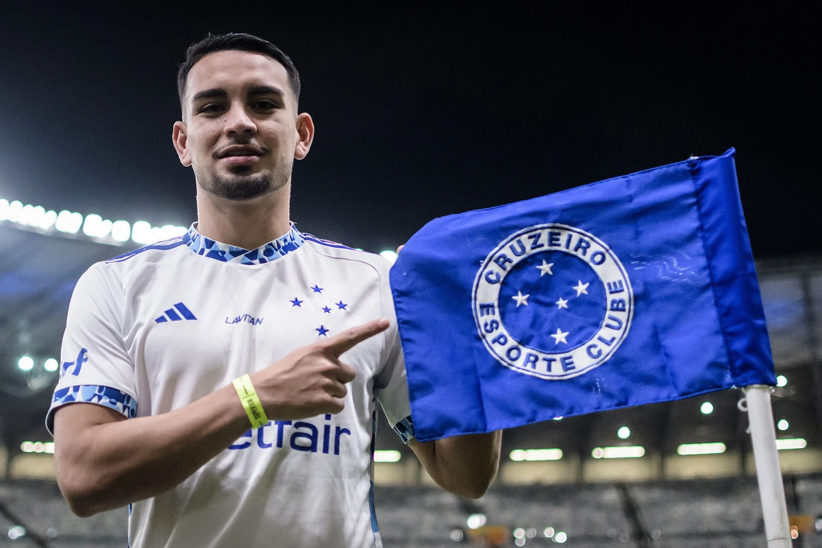 Peralta assina contrato com o Cruzeiro, mas estreia deve demorar