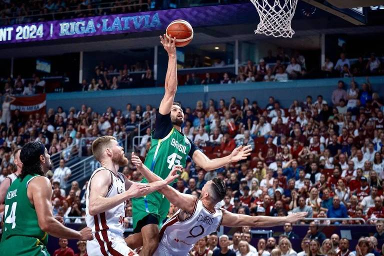 Seleção garantiu vaga em Paris (foto: FIBA/Divulgação)