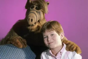 Ex-ator mirim de “Alf, o ETeimoso” é encontrado morto ao lado de seu cão