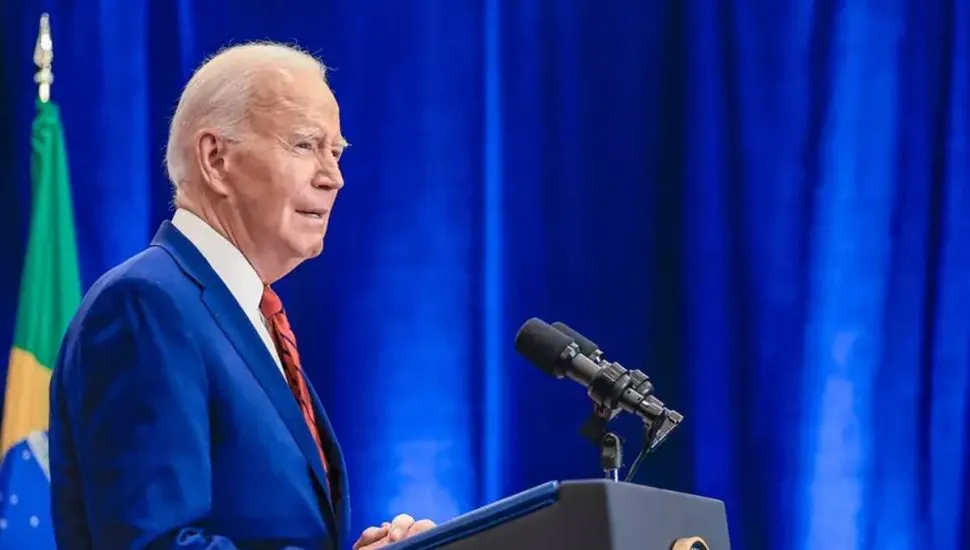 Biden Desiste de Reeleição e Anuncia Apoio a Kamala Harris