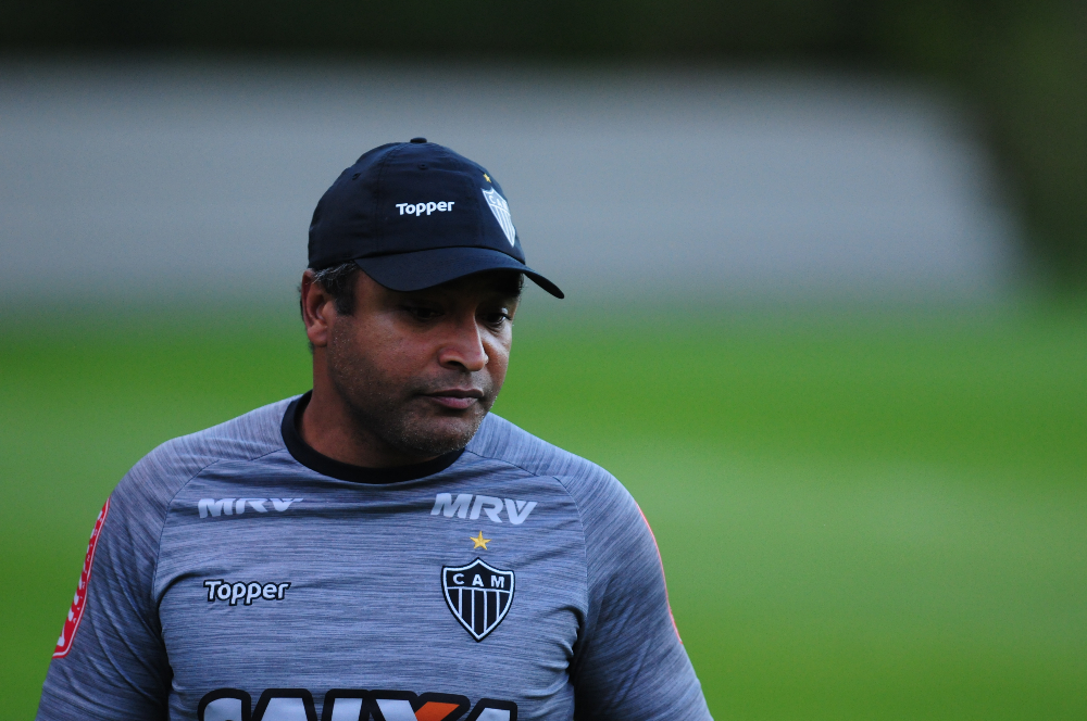 Roger Machado durante trabalho no Atlético, em 2017 (foto: Gladyston Rodrigues/EM/D.A Press)