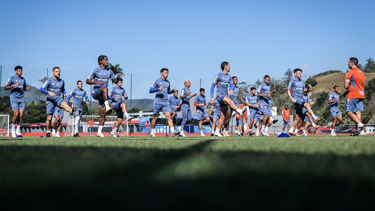 Cruzeiro treinando no Rio de Janeiro (foto: Gustavo Aleixo/Cruzeiro)