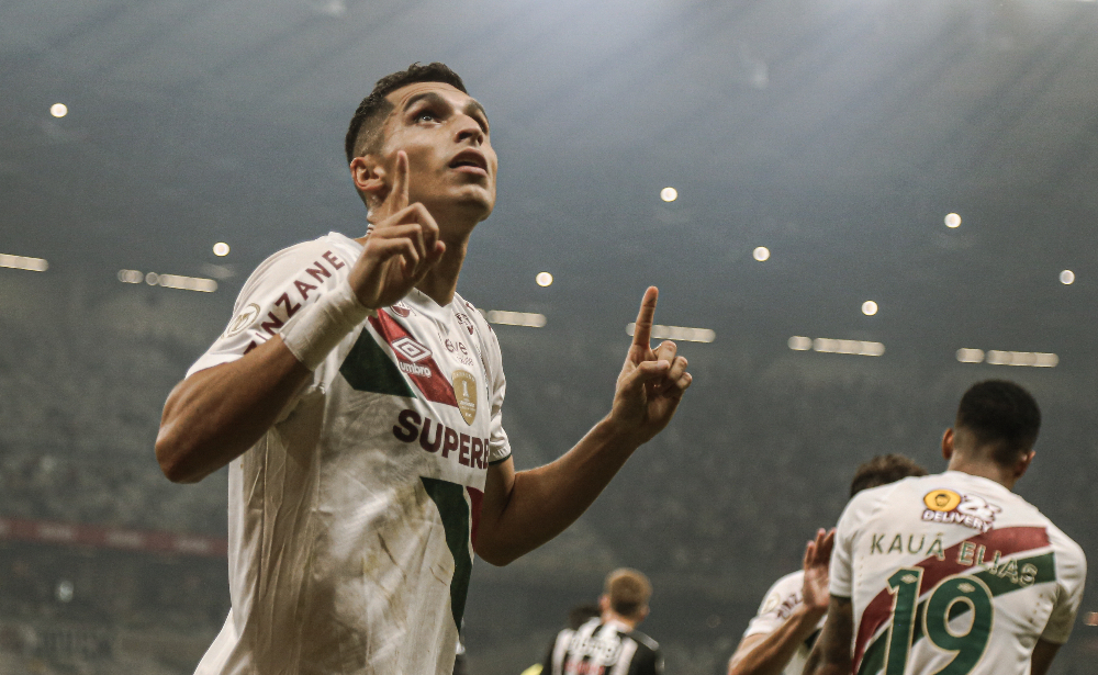 Serna comemora gol pelo Fluminense diante do Atlético no Mineirão - (foto: Marcelo Gonçalves/Fluminense)