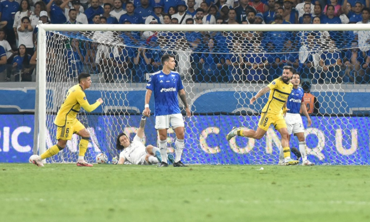 Cássio leva gol do Boca (foto: Ramon Lisboa/EM/D.A.Press)