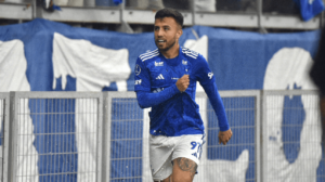 Matheus Henrique, meio-campista do Cruzeiro, comemorando gol (foto: Ramon Lisboa/EM/D.A Press)