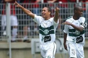 Ex-jogador de Coritiba, Grêmio e Bahia morre aos 44 anos