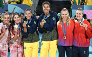 Ana Patrícia e Duda ganharam o ouro no vôlei de praia em Paris (foto: Leandro Couri/EM D.A Press)