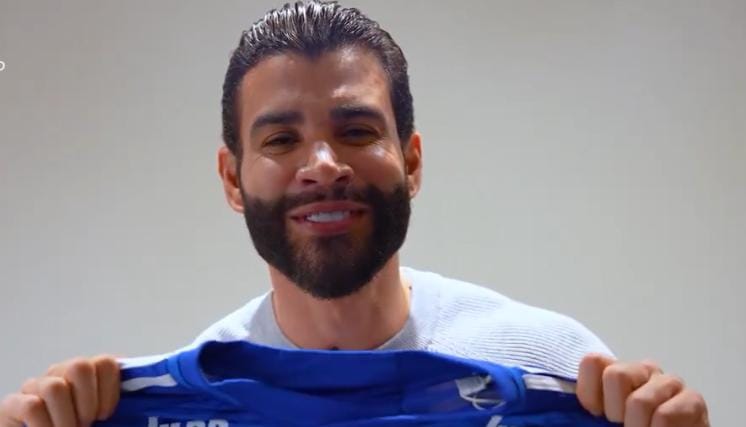 Gusttavo Lima anuncia novo patrocinador do Cruzeiro