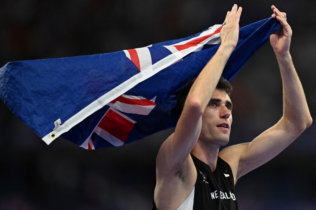 Hamish Kerr ficou com a medalha de ouro no salto em altura nos Jogos Olímpicos (foto: Ben Stansall/AFP)