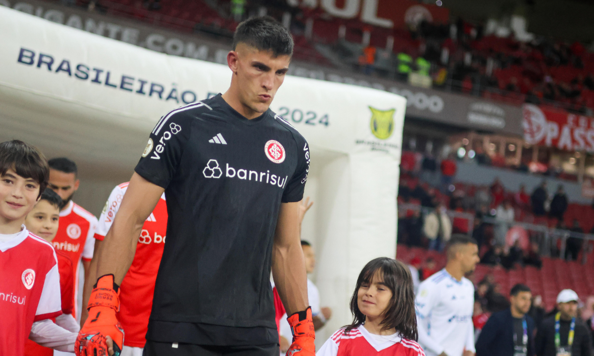 Internacional perde titular para jogo contra Cruzeiro no Mineirão