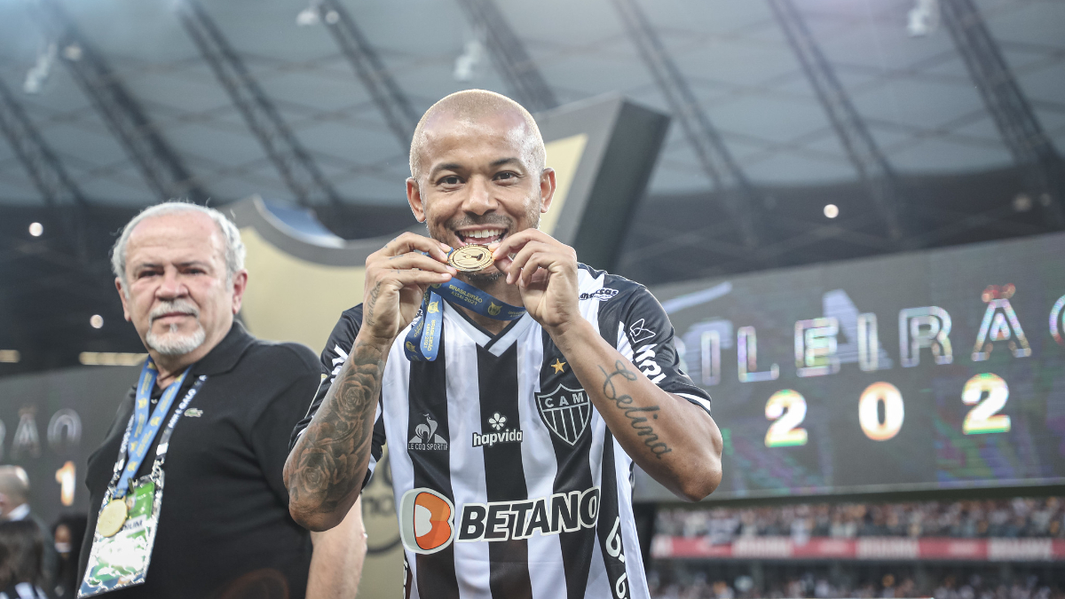 Mariano celebra conquista do Campeonato Brasileiro pelo Atlético, em 2021 - (foto: Pedro Souza/Atlético)