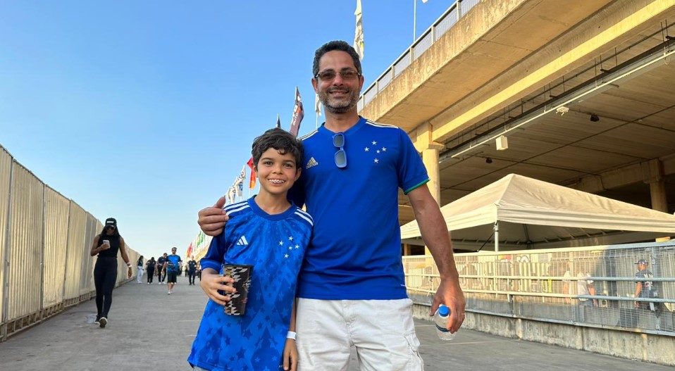 Pai e filho na Stock Car no Mineirão - (foto: Ailton do Vale/EM/D.A Press)