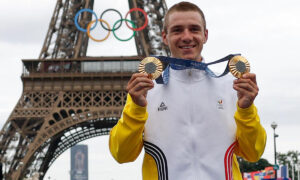 Remco Evenepoel conquistou duas medalhas de ouro para a Bélgica (foto: Odd ANDERSEN/AFP)