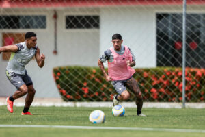 Rubens explica como esquema de Milito o favorece no Atlético