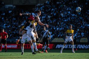 Criciúma e Vasco se enfrentam neste domingo (18/8) pelo Brasileirão (foto: Leandro Amorim/Vasco)