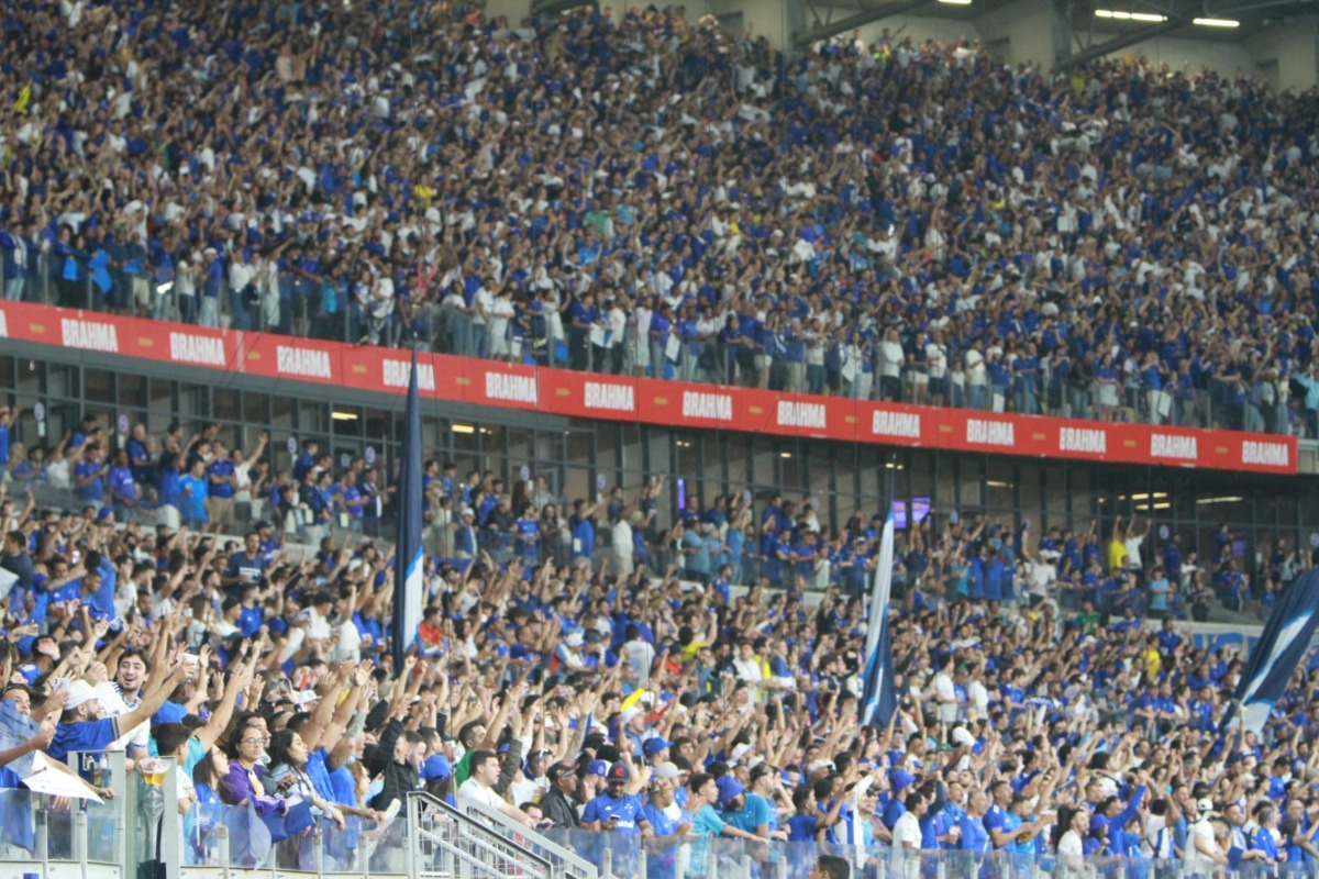 Torcedores do Cruzeiro no Mineirão (foto: Ramon Lisboa/EM/D.A Press)